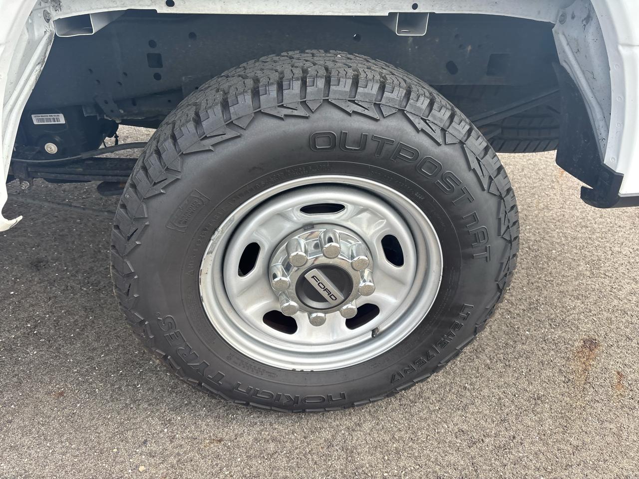 Ford Super Duty F-250 SRW XLT 2WD Reg Cab 8' Box 2021