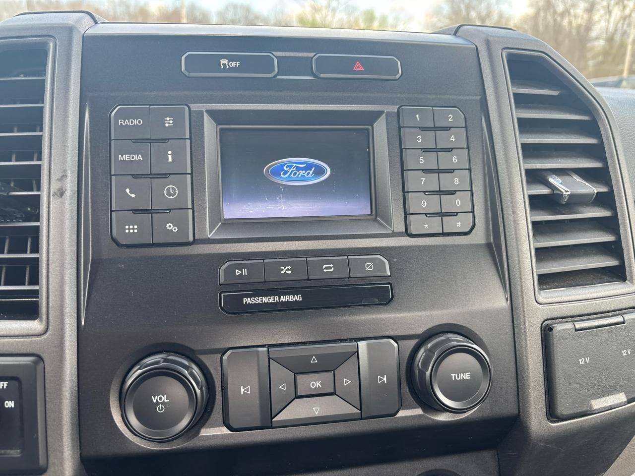 Ford Super Duty F-250 SRW XLT 2WD Reg Cab 8' Box 2021