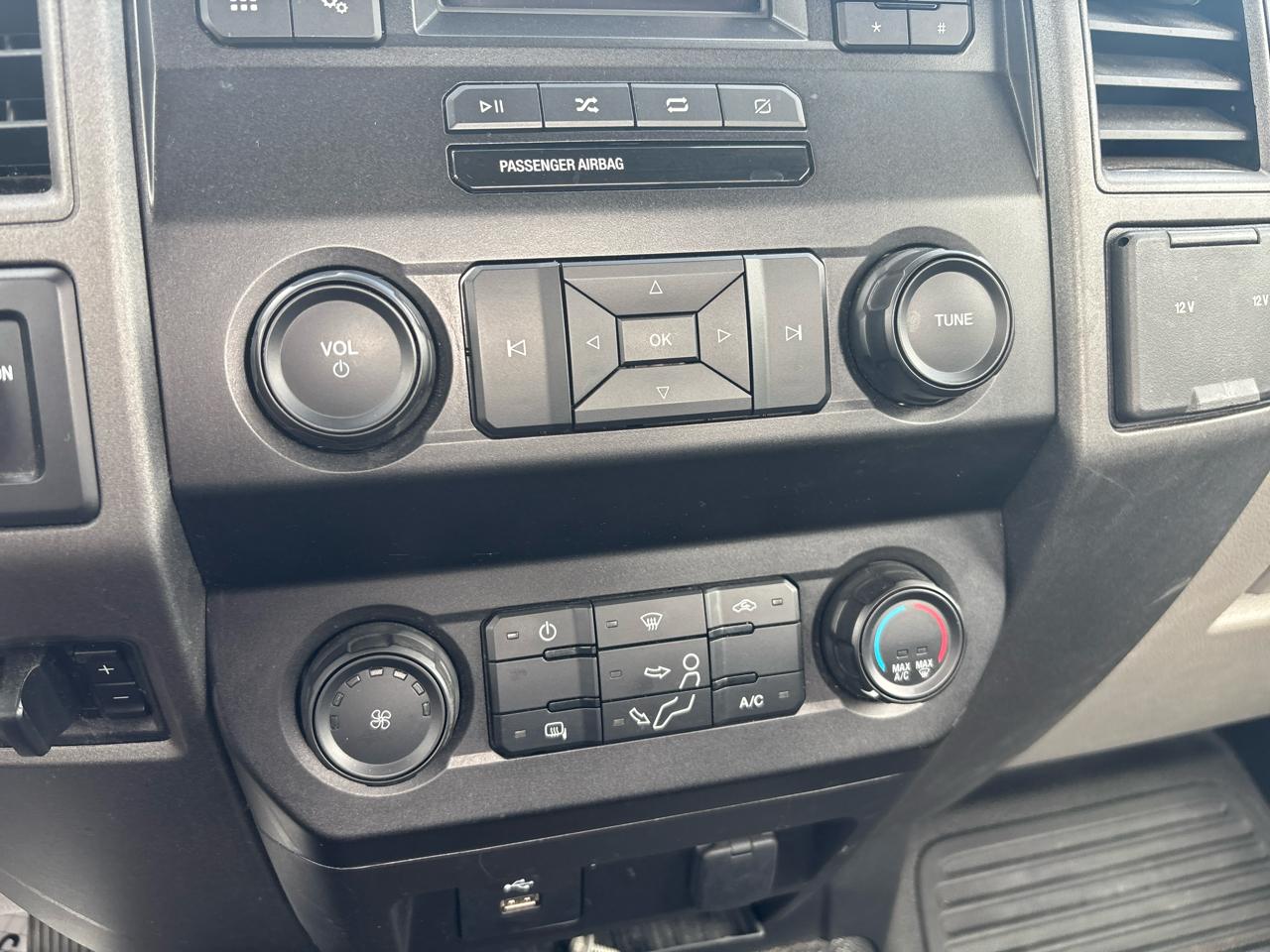 Ford Super Duty F-250 SRW XLT 2WD Reg Cab 8' Box 2021