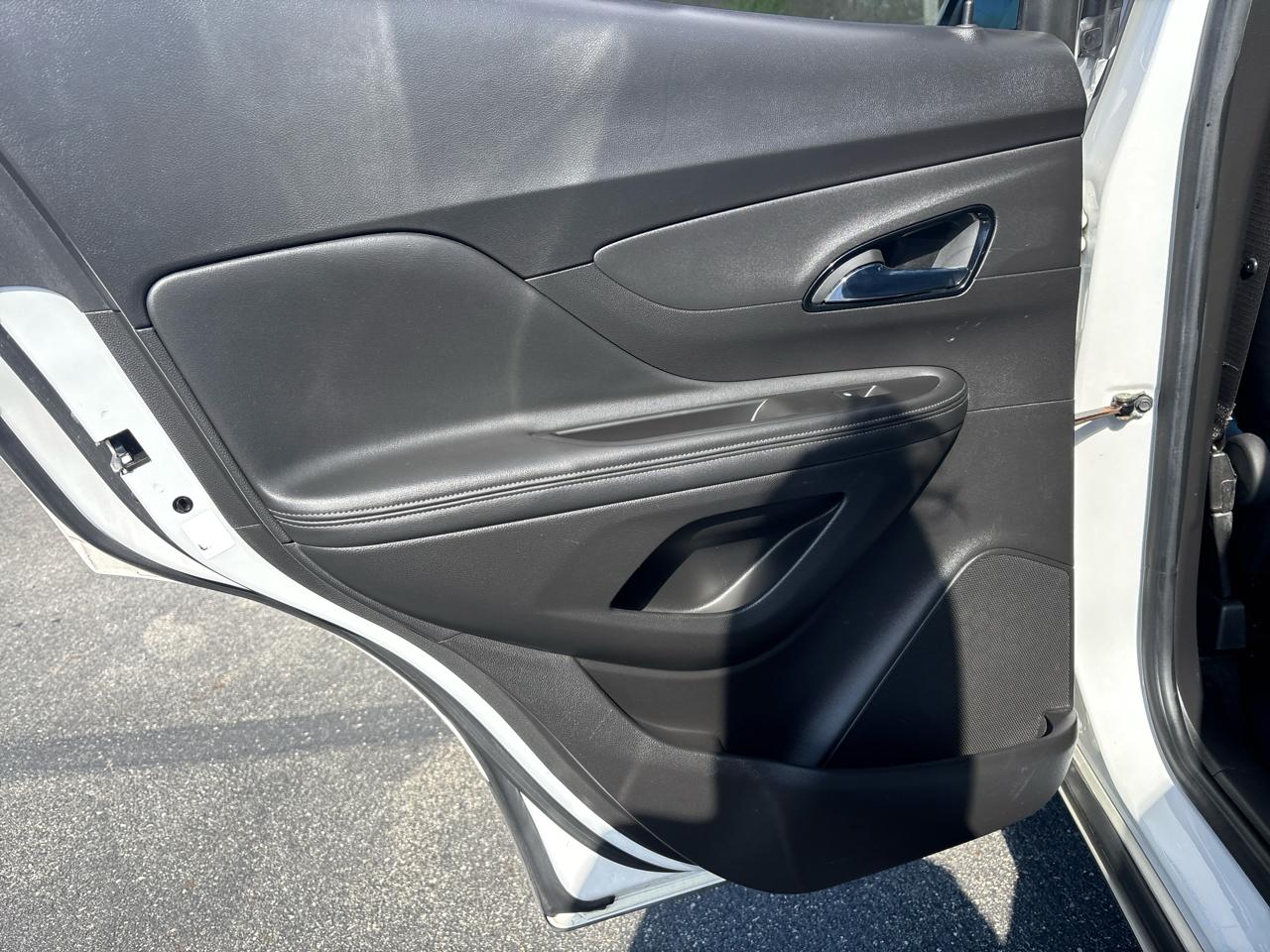 Buick Encore FWD 4dr Essence 2017