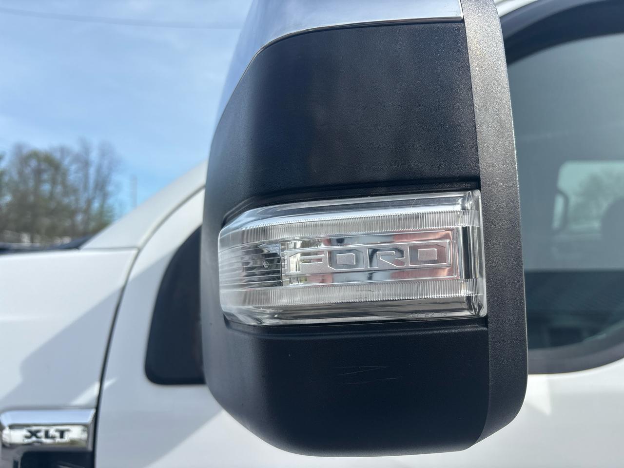 Ford Super Duty F-250 SRW XLT 4WD SuperCab 6.75' Box 2017