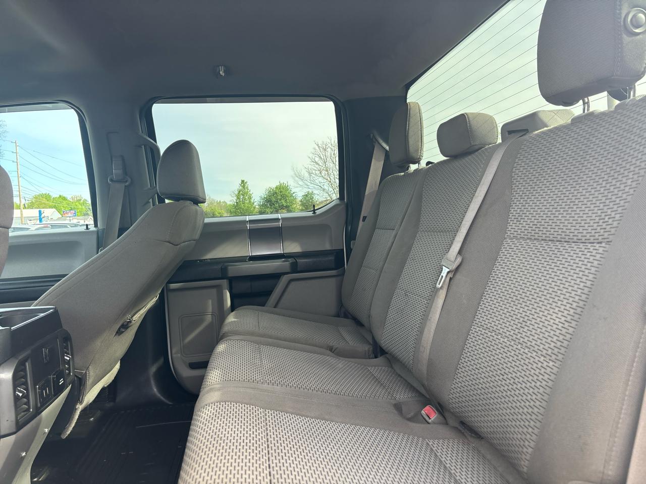 Ford Super Duty F-250 SRW XLT 4WD SuperCab 6.75' Box 2017