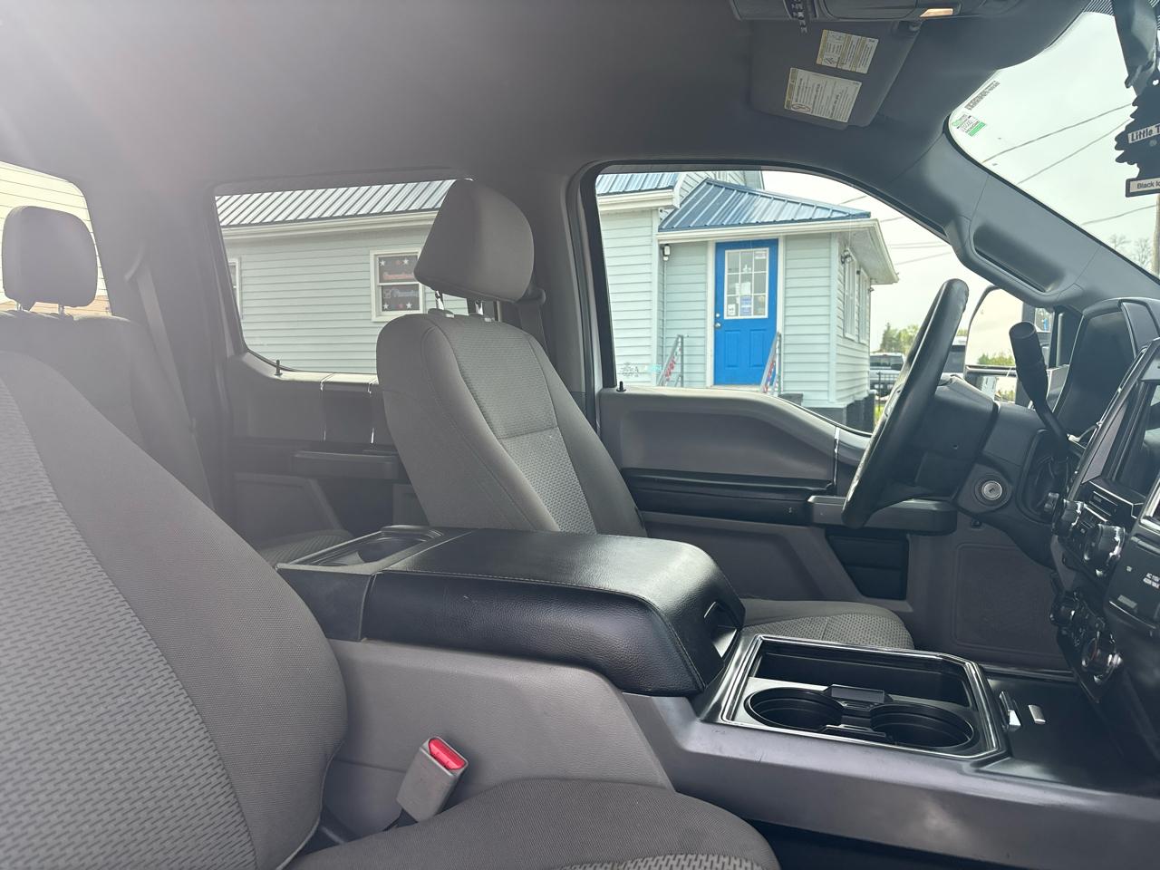 Ford Super Duty F-250 SRW XLT 4WD SuperCab 6.75' Box 2017