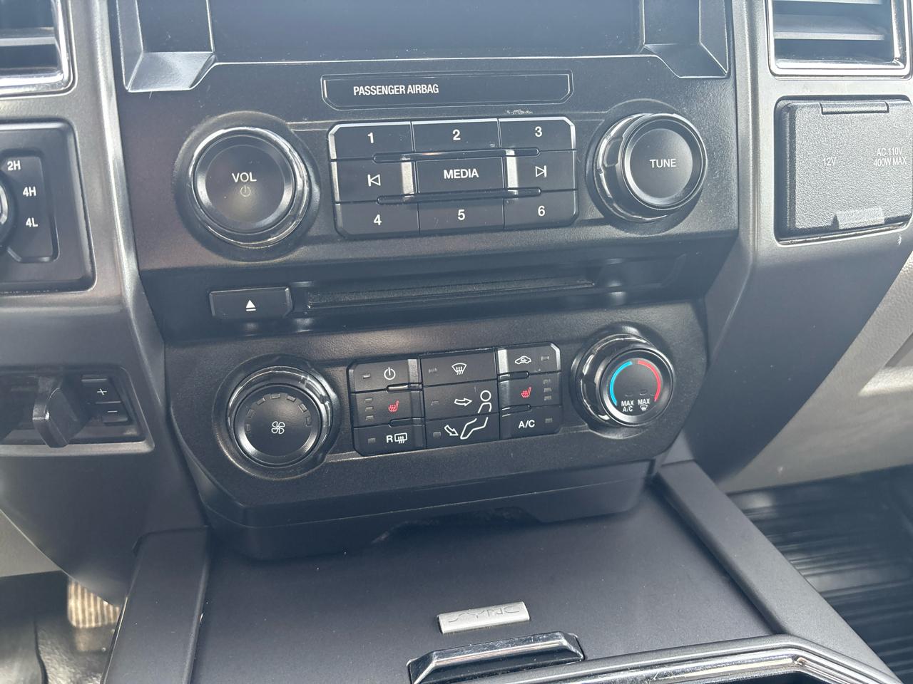 Ford Super Duty F-250 SRW XLT 4WD SuperCab 6.75' Box 2017