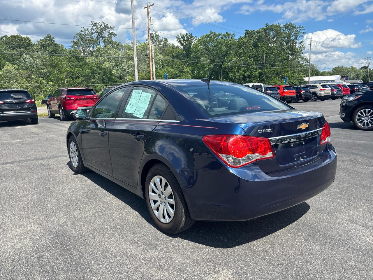 Chevrolet Cruze 4dr Sdn LS 2011