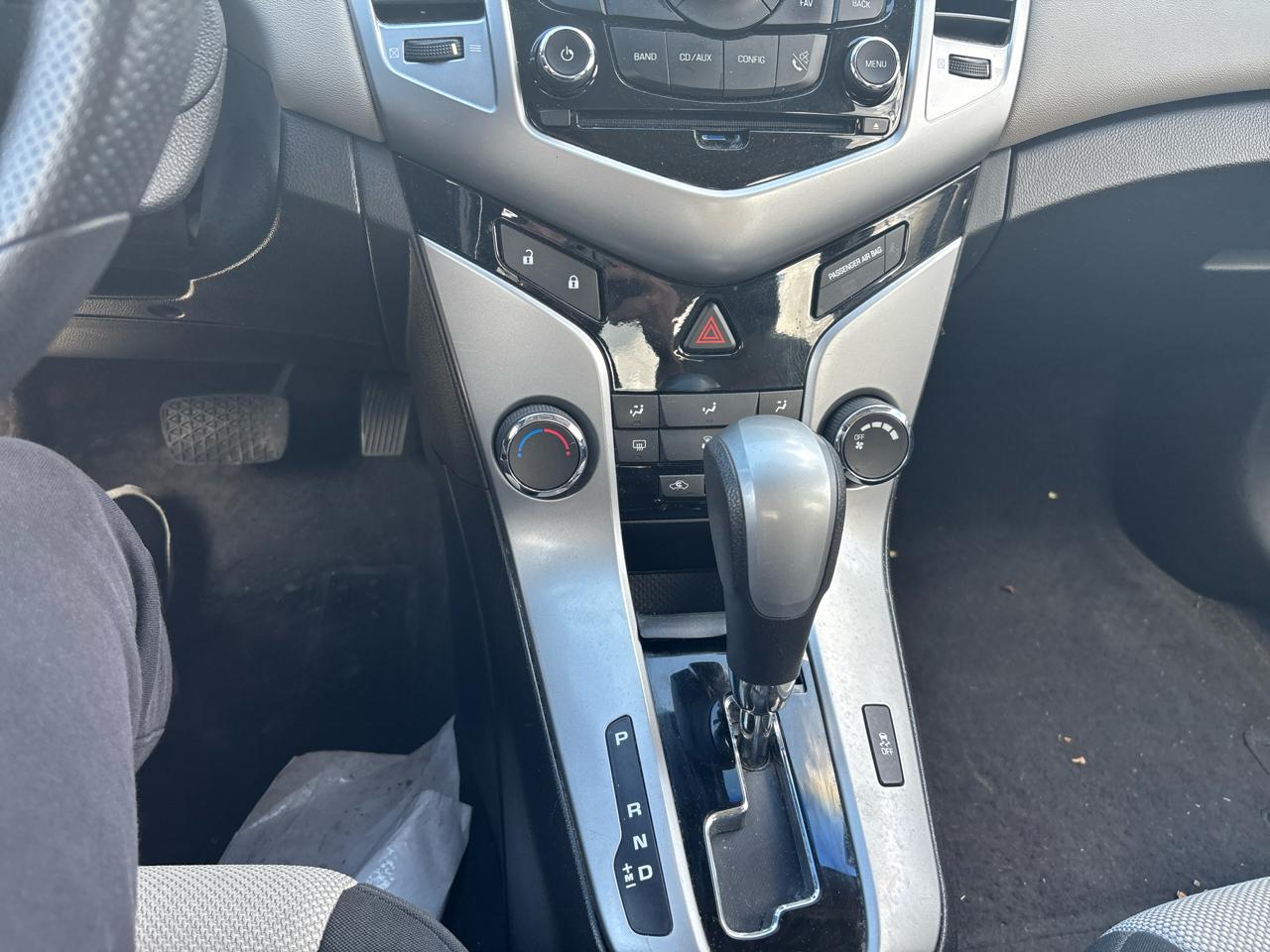 Chevrolet Cruze 4dr Sdn LS 2011