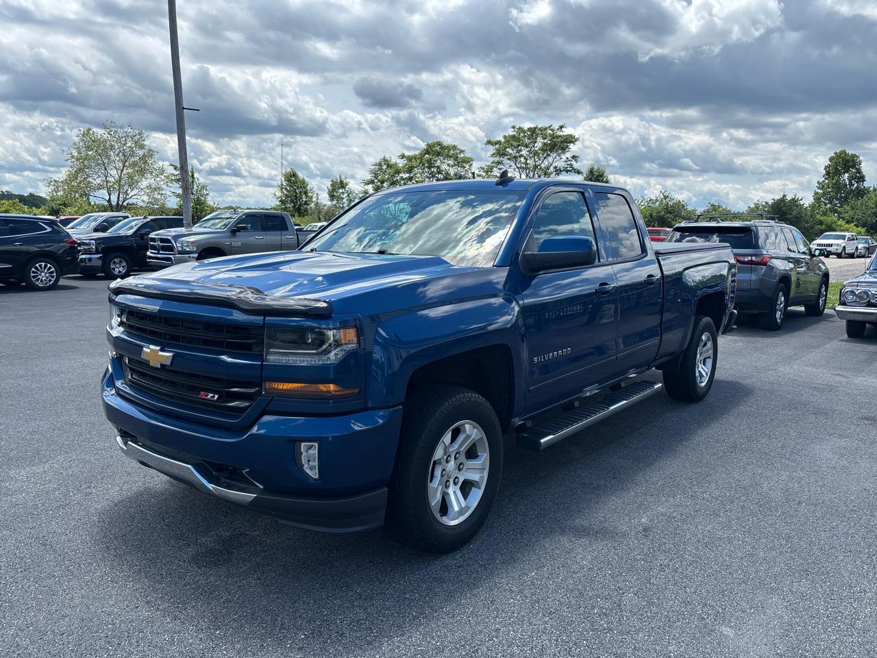 Chevrolet Silverado 1500 4WD Double Cab 143.5" LT w/2LT 2018