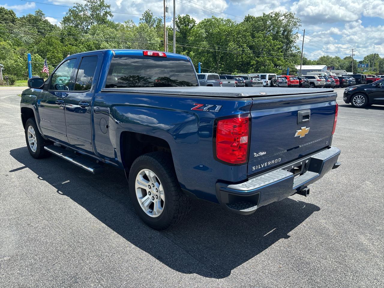 Chevrolet Silverado 1500 4WD Double Cab 143.5" LT w/2LT 2018