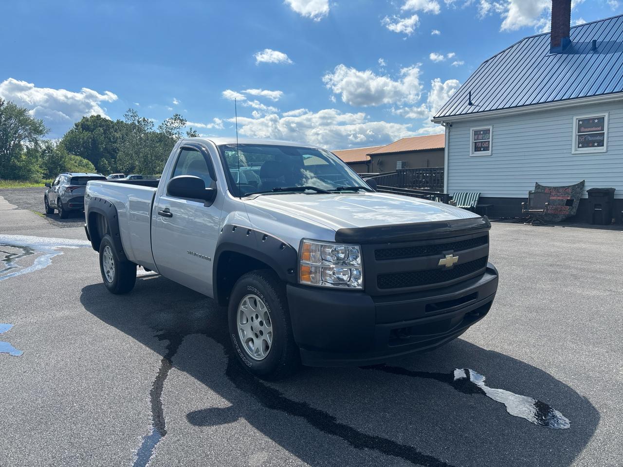 Chevrolet Silverado 1500 4WD Reg Cab 133.0" Work Truck 2011