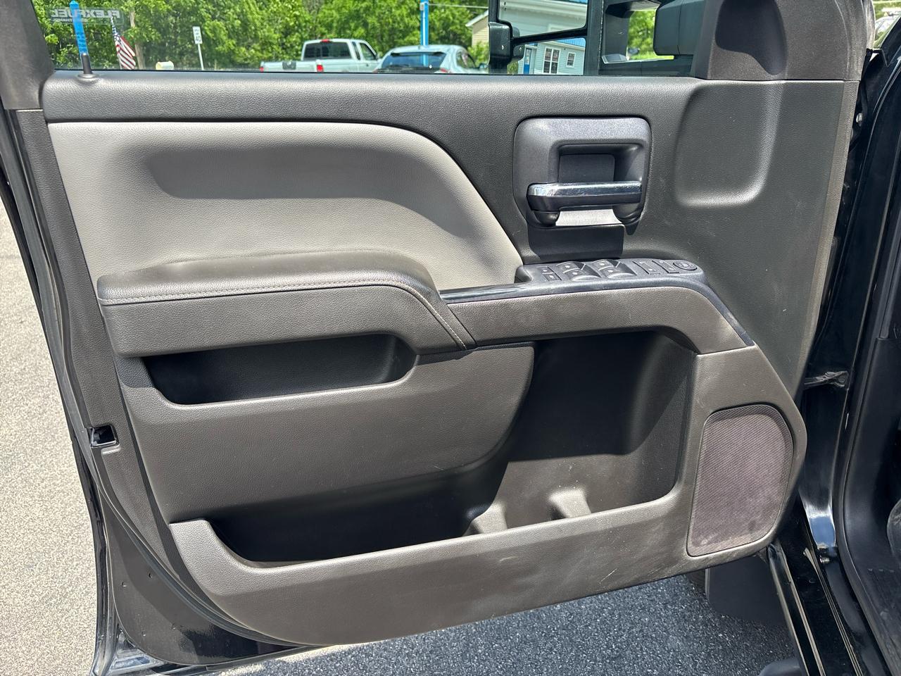 Chevrolet Silverado 3500HD Built After Aug 14 4WD Crew Cab 153.7" Work Truck 2015