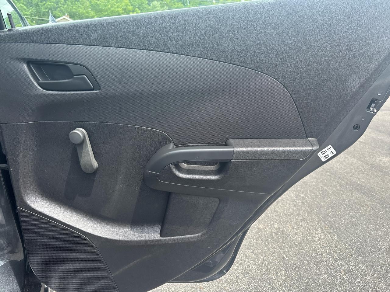 Chevrolet Sonic 4dr Sdn Auto LS 2016