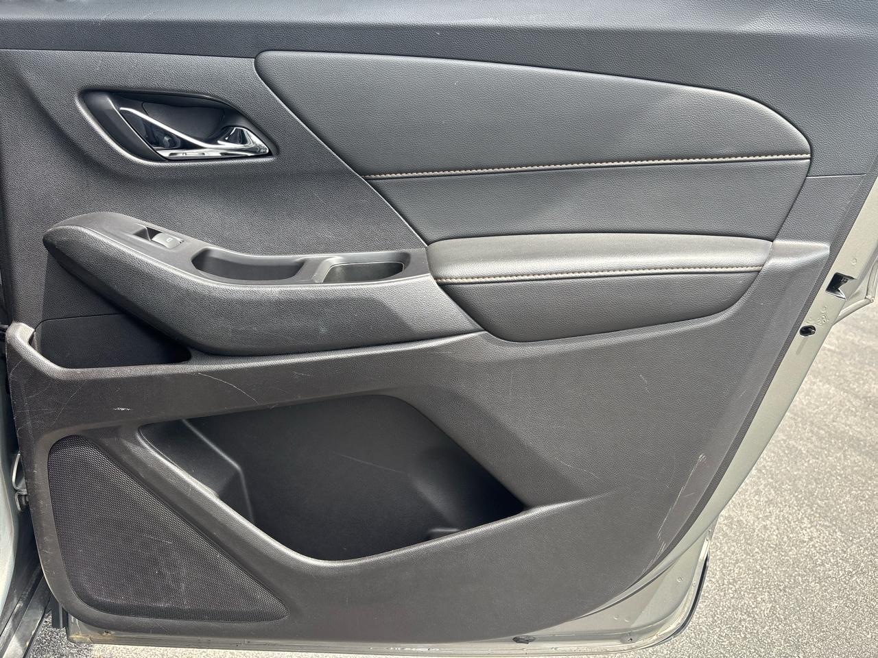 Chevrolet Traverse FWD 4dr LT Cloth w/1LT 2019