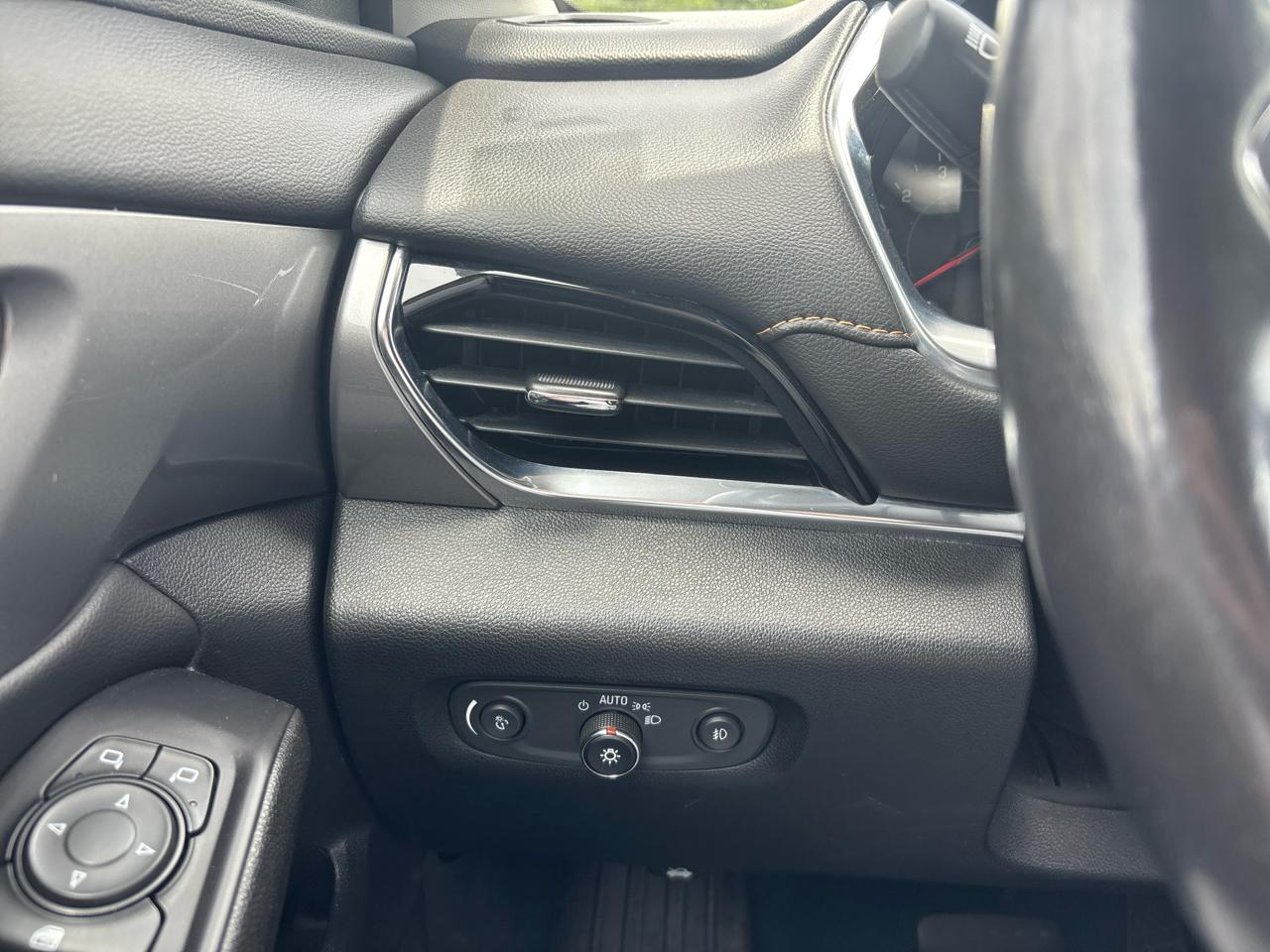 Chevrolet Traverse FWD 4dr LT Cloth w/1LT 2019
