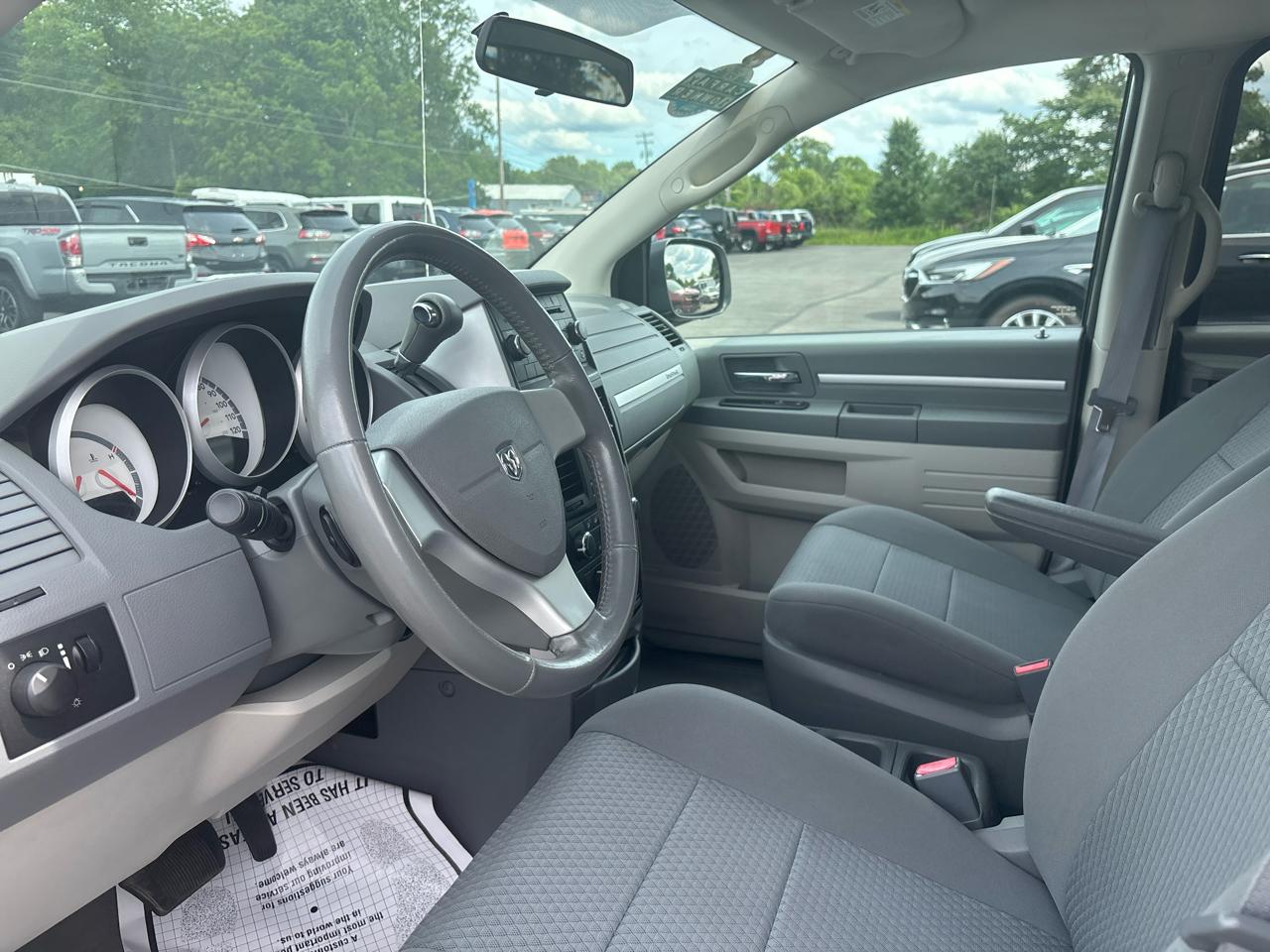 Dodge Grand Caravan 4dr Wgn Hero 2010