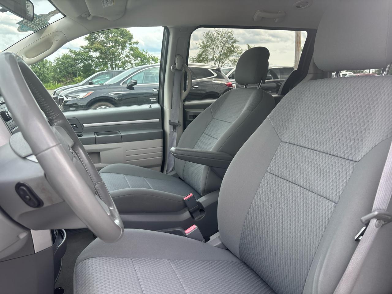 Dodge Grand Caravan 4dr Wgn Hero 2010