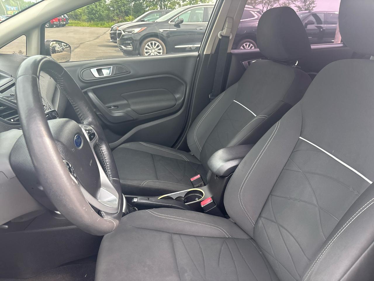 Ford Fiesta 4dr Sdn SE 2014