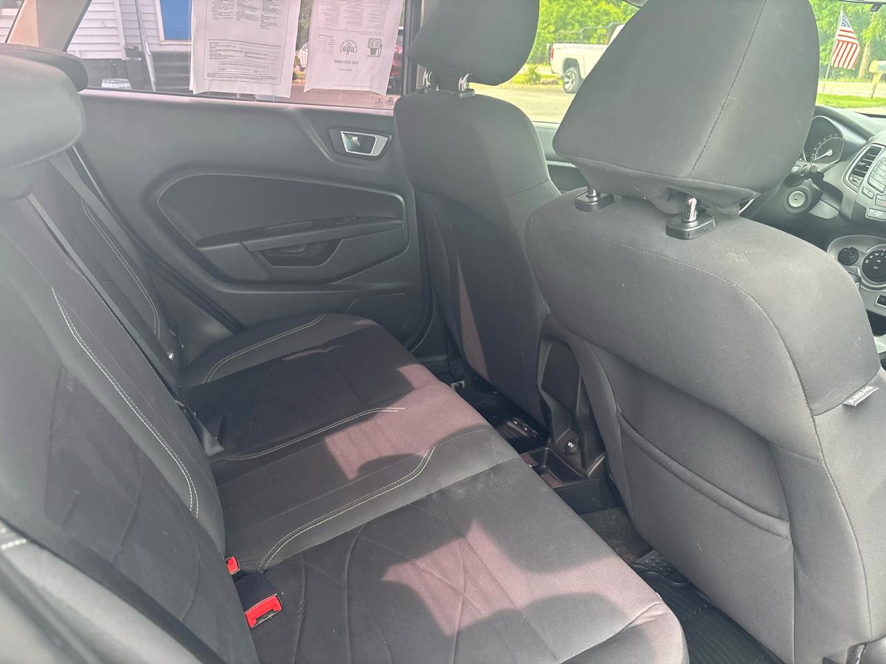 Ford Fiesta 4dr Sdn SE 2014