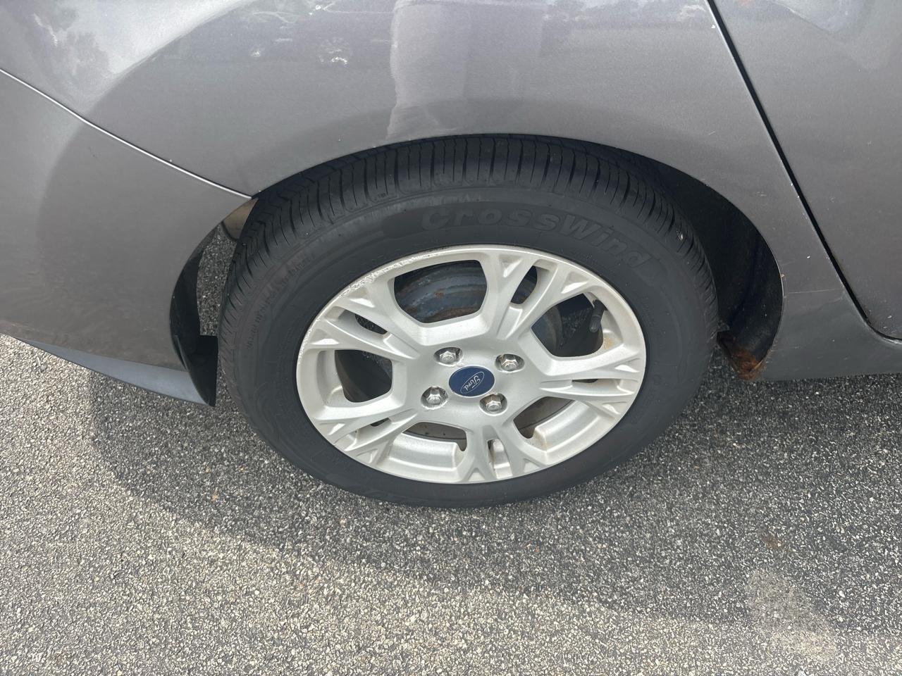 Ford Fiesta 4dr Sdn SE 2014