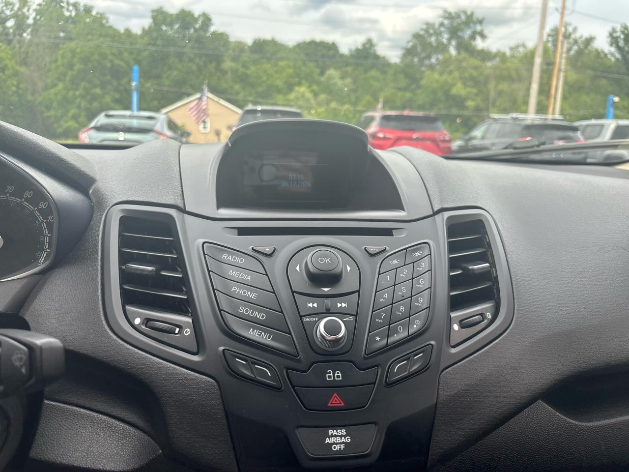 Ford Fiesta 4dr Sdn SE 2014