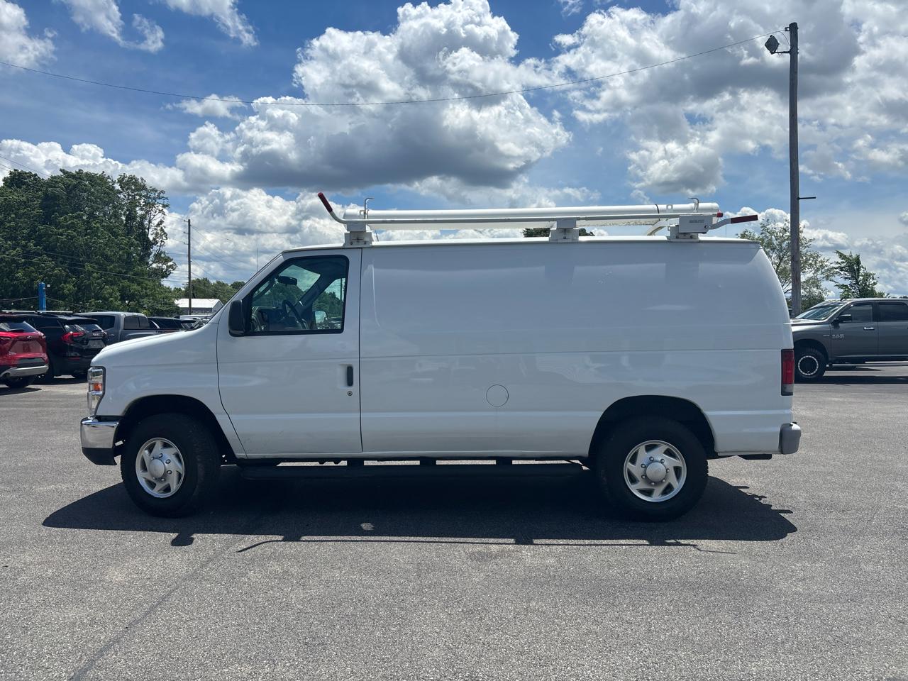 Ford Econoline Cargo Van E-250 Recreational 2011