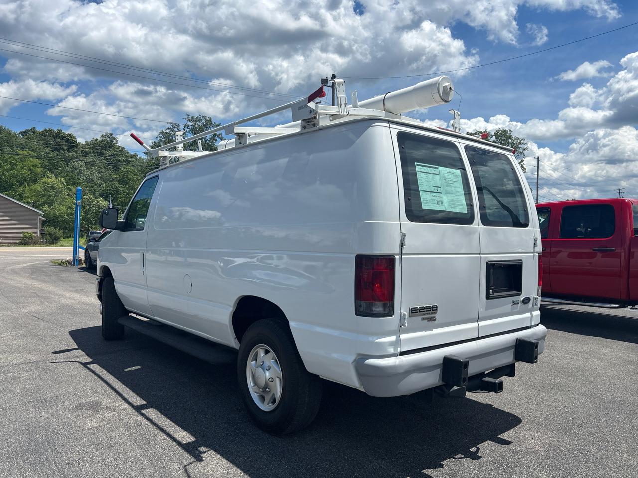 Ford Econoline Cargo Van E-250 Recreational 2011