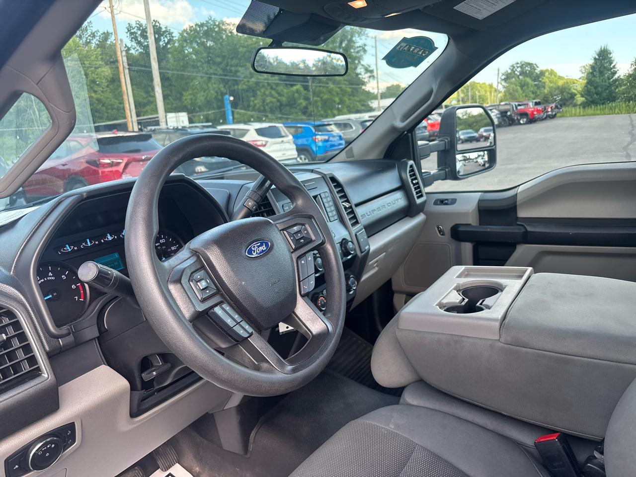 Ford Super Duty F-250 SRW XL 2WD Reg Cab 8' Box 2021