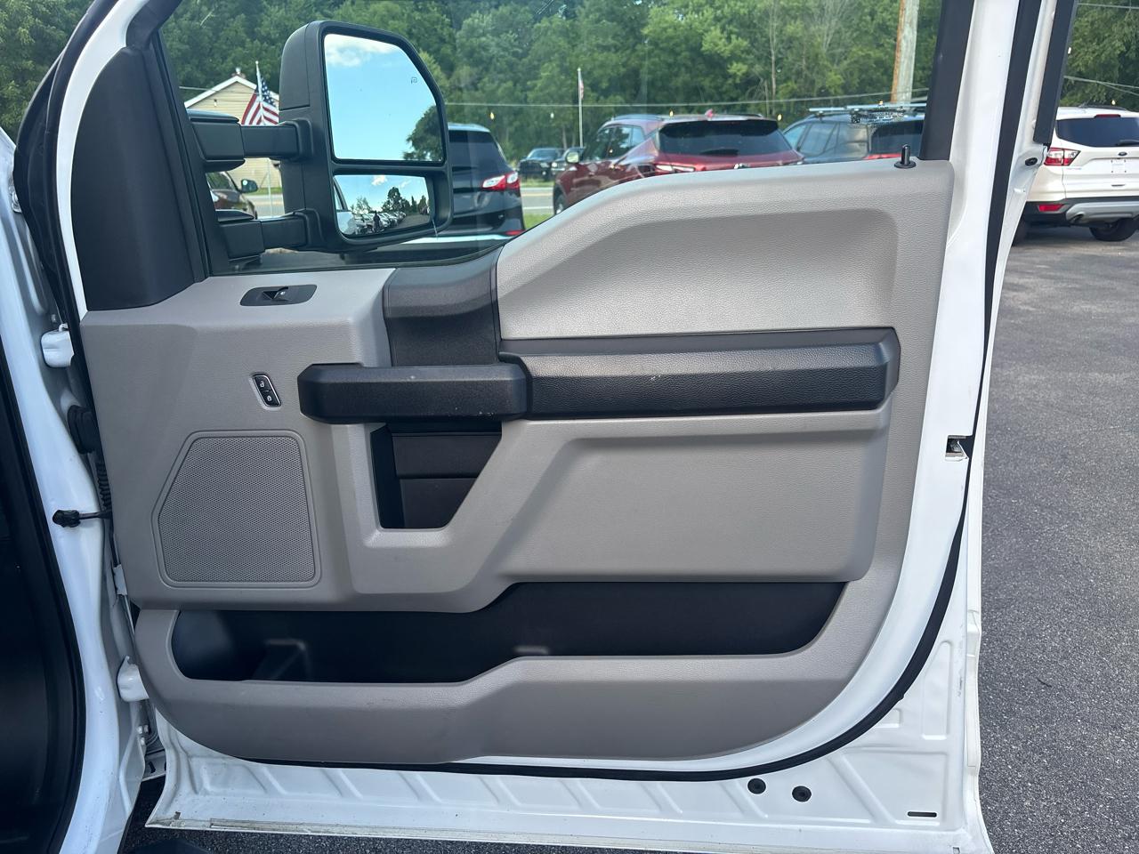 Ford Super Duty F-250 SRW XL 2WD Reg Cab 8' Box 2021
