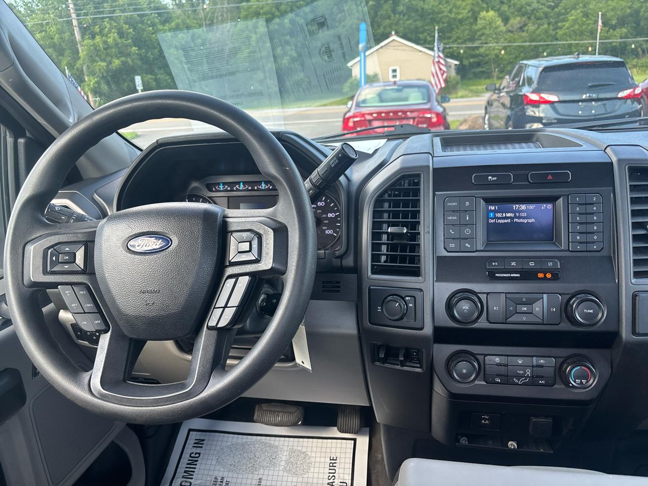 Ford Super Duty F-250 SRW XL 2WD Reg Cab 8' Box 2021