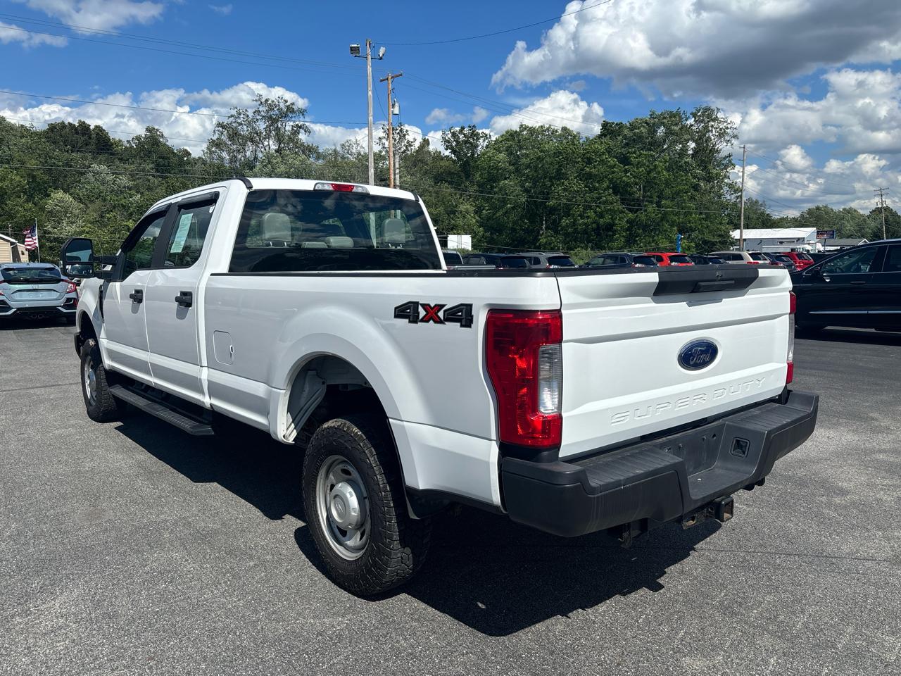 Ford Super Duty F-250 SRW XL 4WD Crew Cab 8' Box 2019