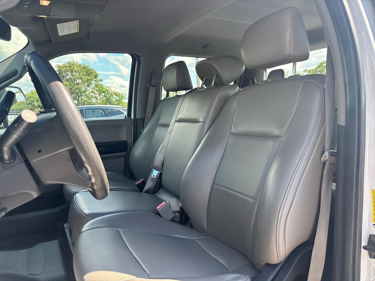 Ford Super Duty F-250 SRW XL 4WD Crew Cab 8' Box 2019