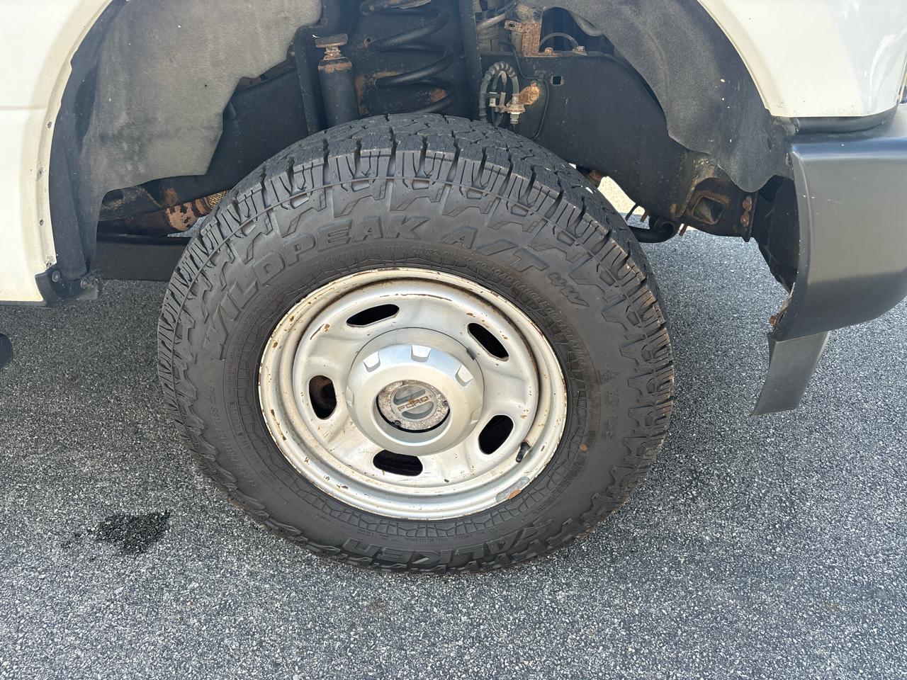 Ford Super Duty F-250 SRW XL 4WD Crew Cab 8' Box 2019
