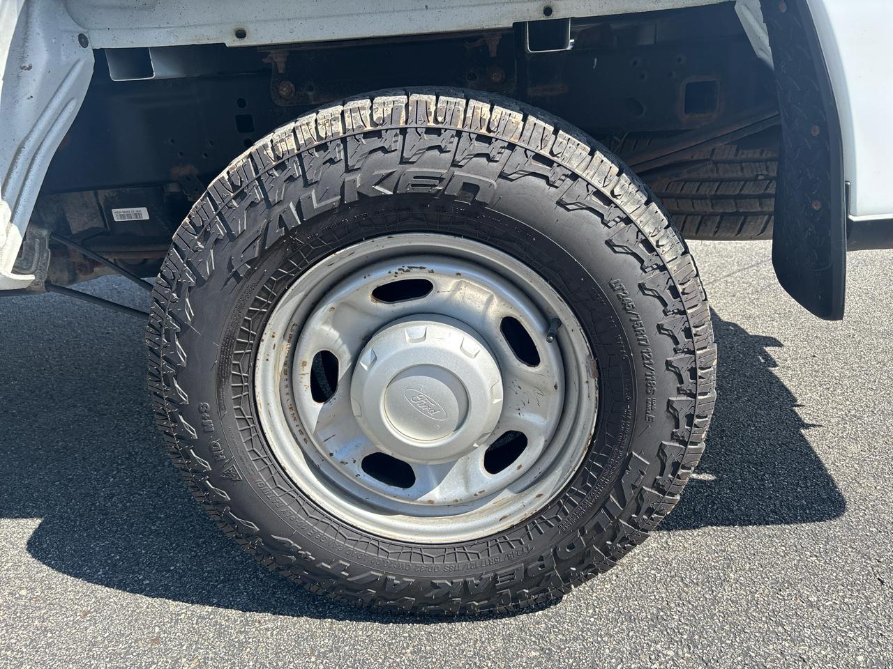 Ford Super Duty F-250 SRW XL 4WD Crew Cab 8' Box 2019