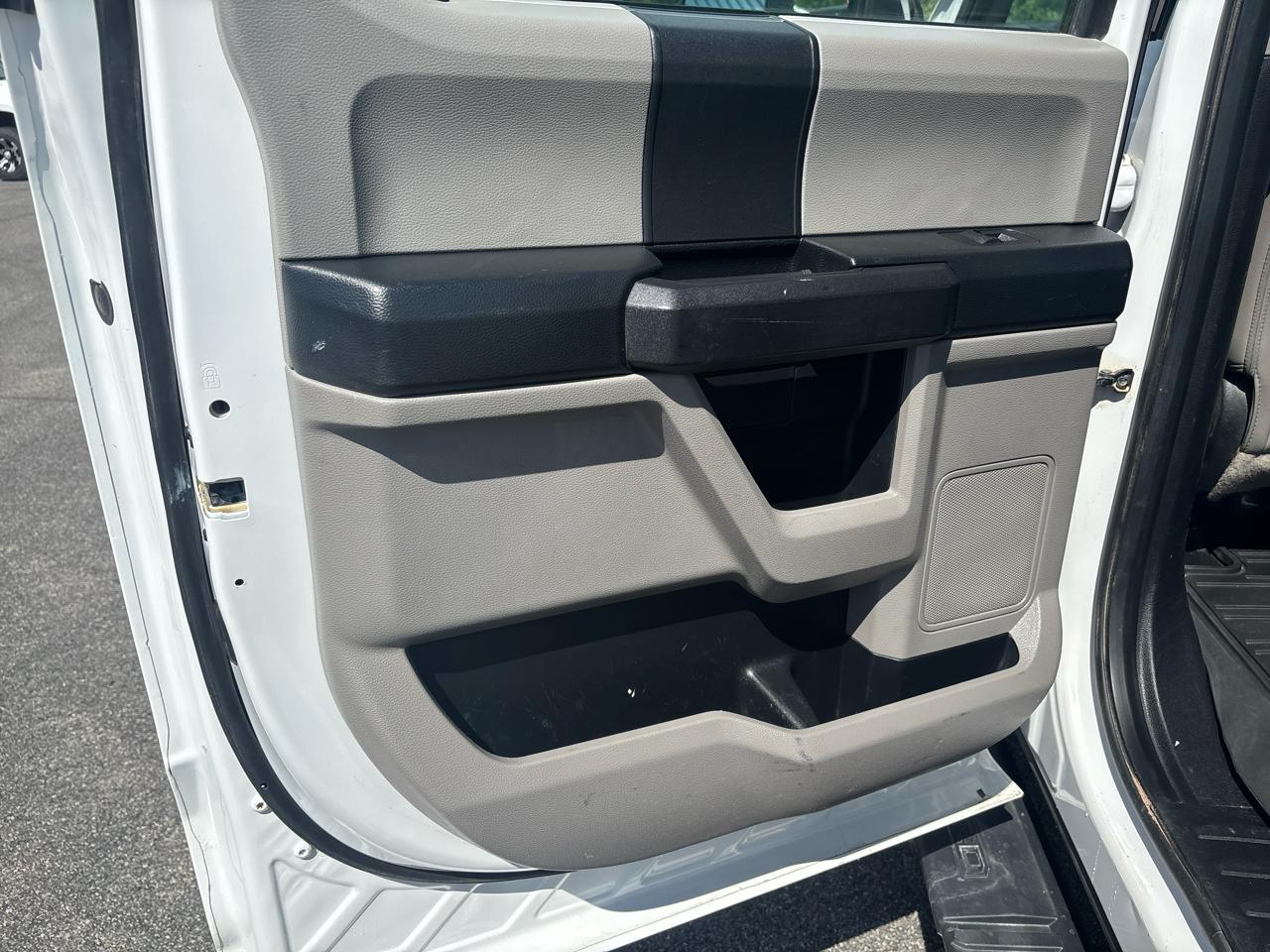Ford Super Duty F-250 SRW XL 4WD Crew Cab 8' Box 2019