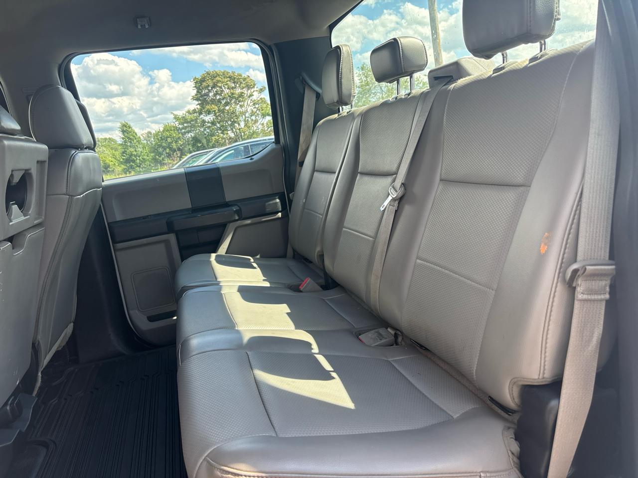 Ford Super Duty F-250 SRW XL 4WD Crew Cab 8' Box 2019