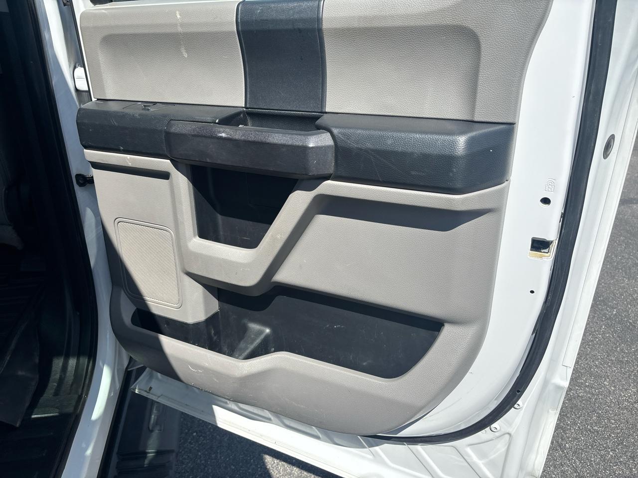Ford Super Duty F-250 SRW XL 4WD Crew Cab 8' Box 2019