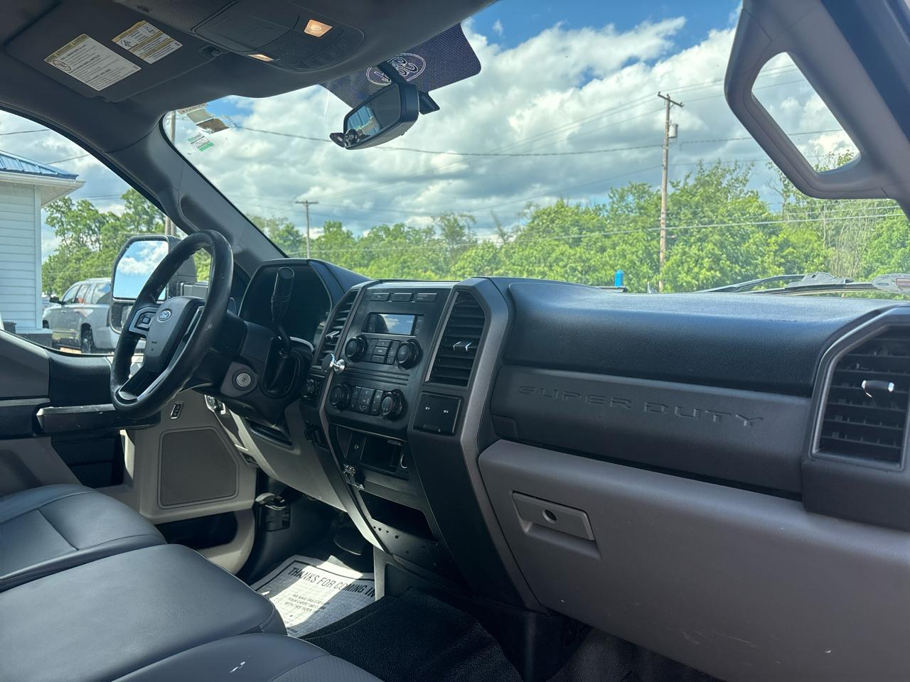 Ford Super Duty F-250 SRW XL 4WD Crew Cab 8' Box 2019