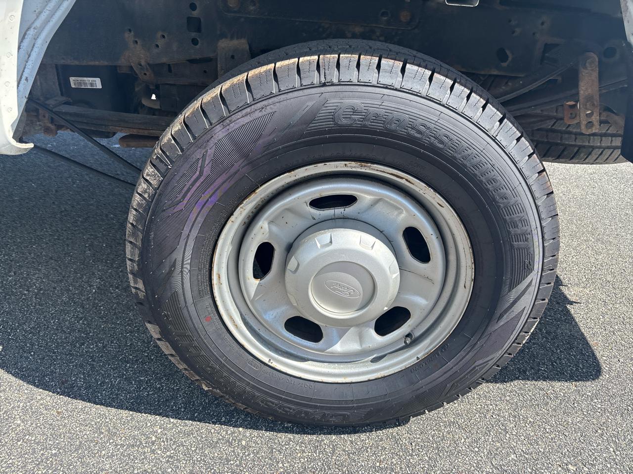 Ford Super Duty F-250 SRW XL 4WD Crew Cab 8' Box 2019