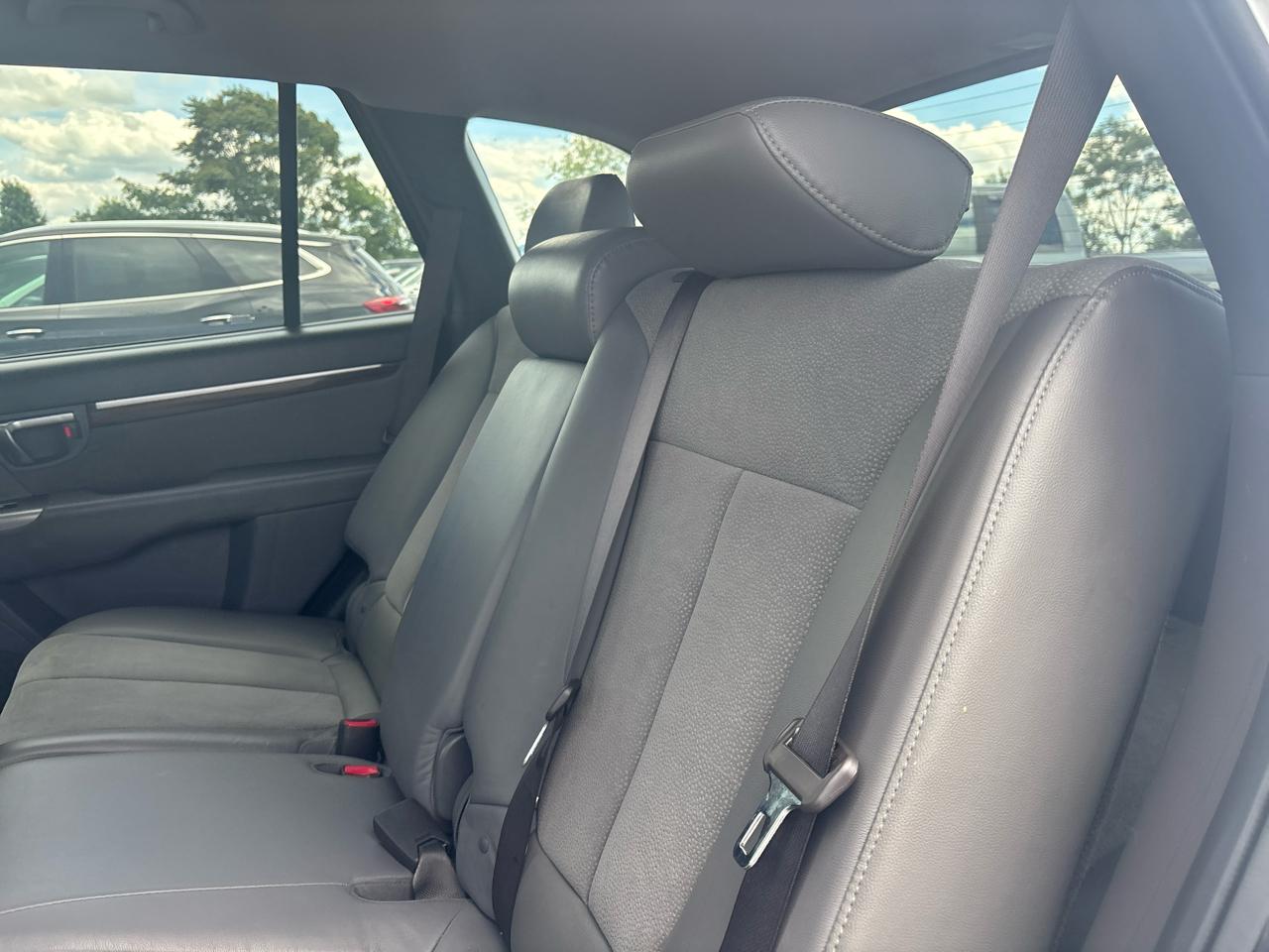 Hyundai Santa Fe FWD 4dr V6 Auto SE 2011