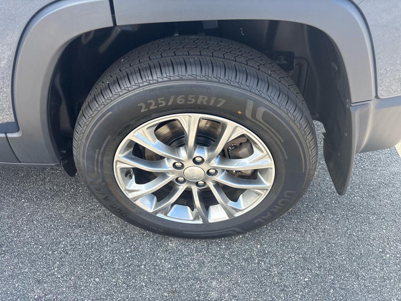 Jeep Cherokee Latitude Plus 4x4 2020