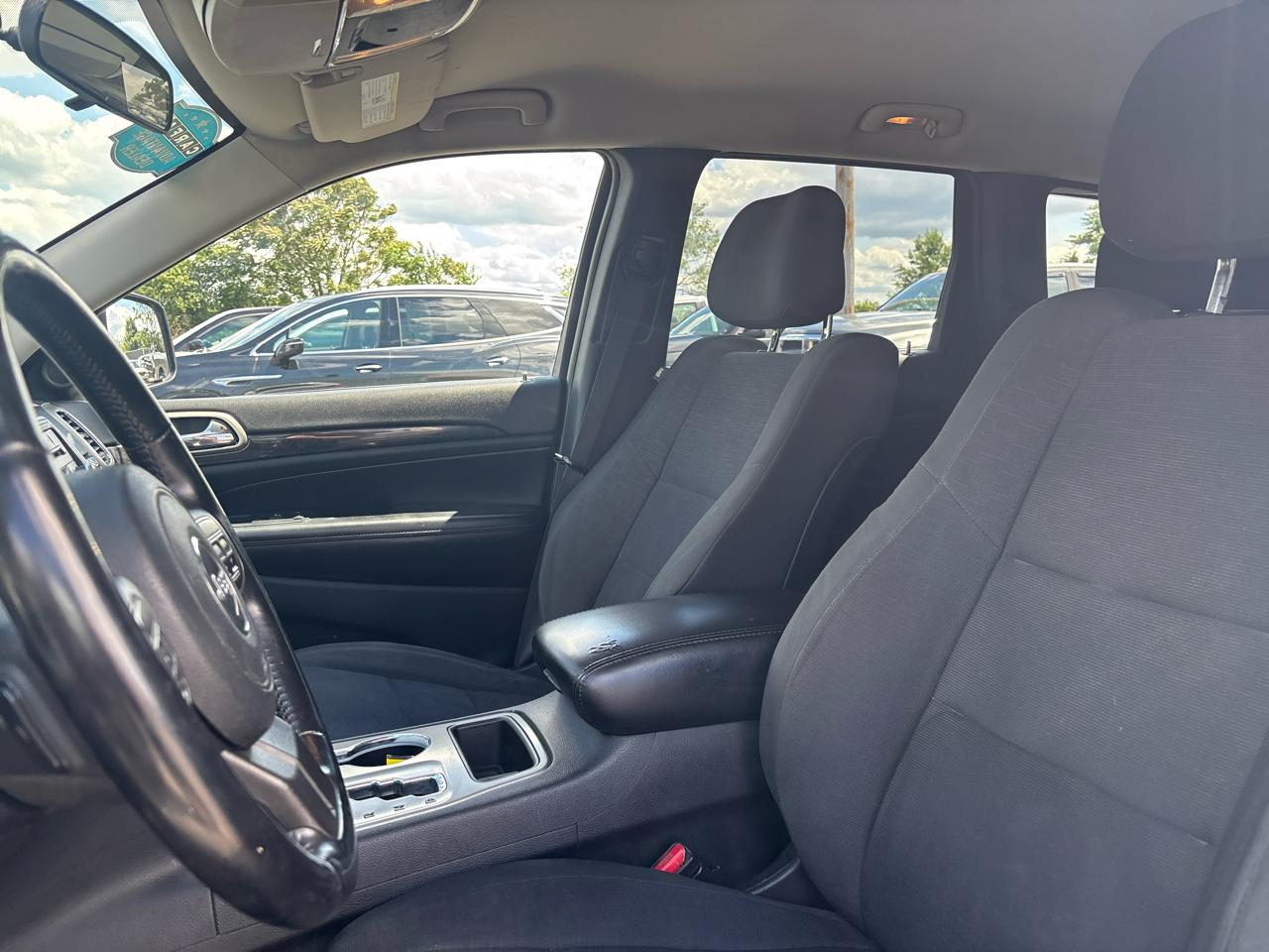 Jeep Grand Cherokee 4WD 4dr Laredo 2012