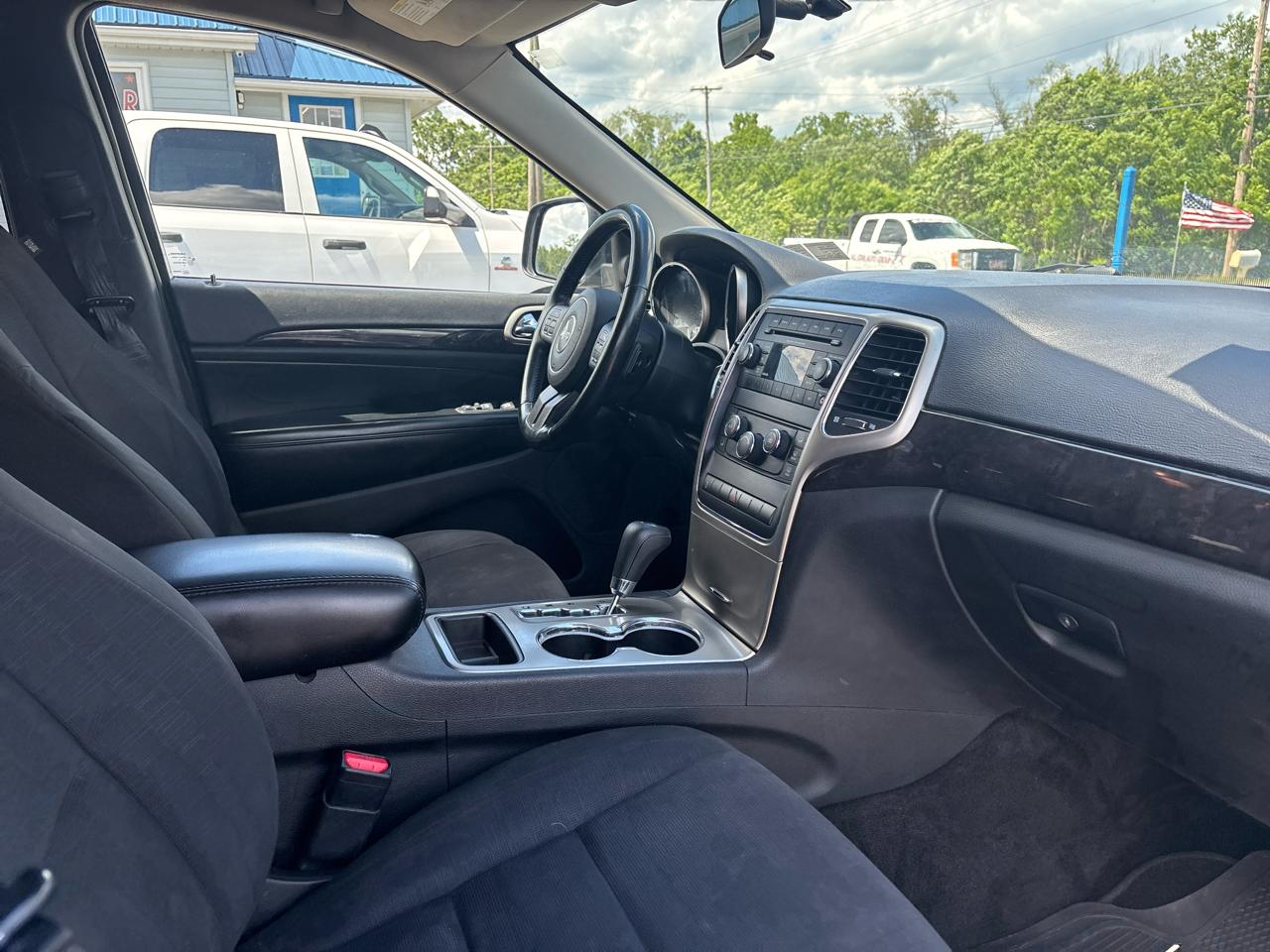Jeep Grand Cherokee 4WD 4dr Laredo 2012
