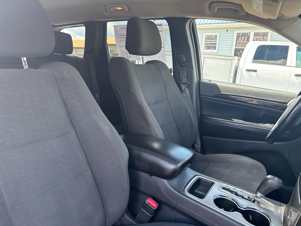 Jeep Grand Cherokee 4WD 4dr Laredo 2012