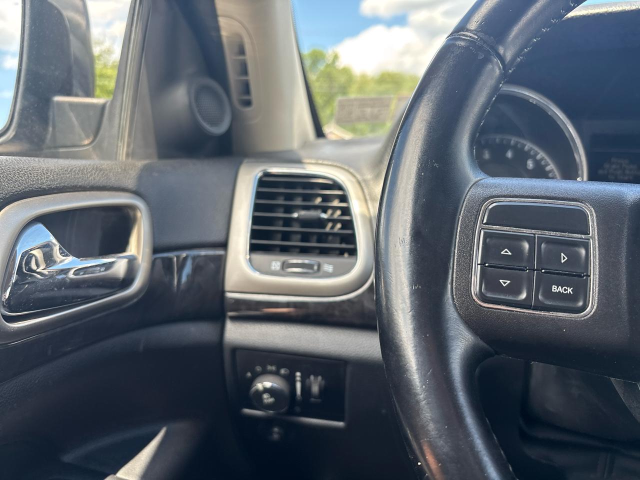 Jeep Grand Cherokee 4WD 4dr Laredo 2012