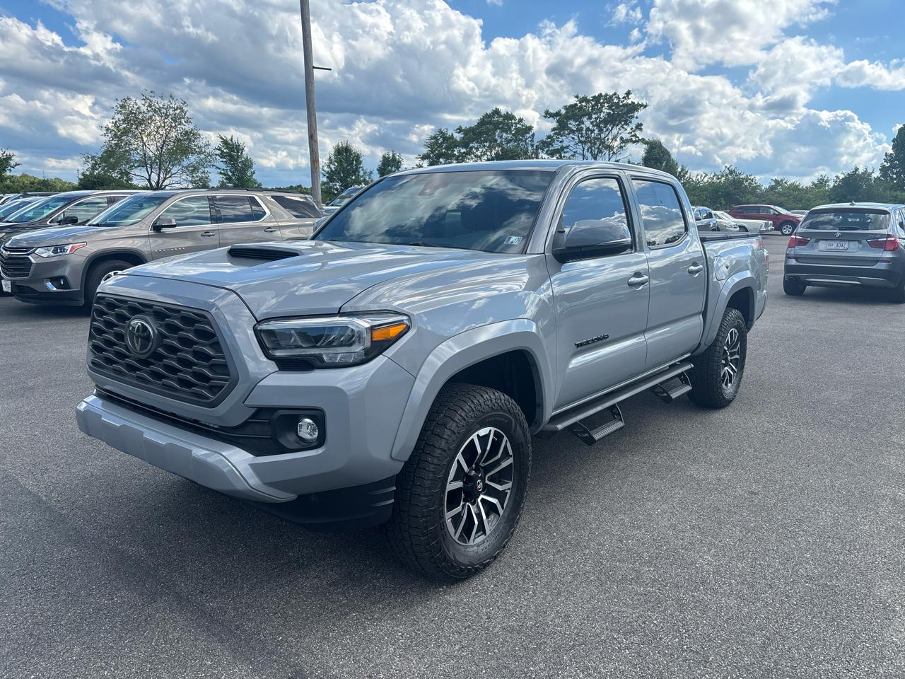 2021 Toyota Tacoma 4WD TRD Off Road Double Cab 5' Bed V6 MT (Natl)