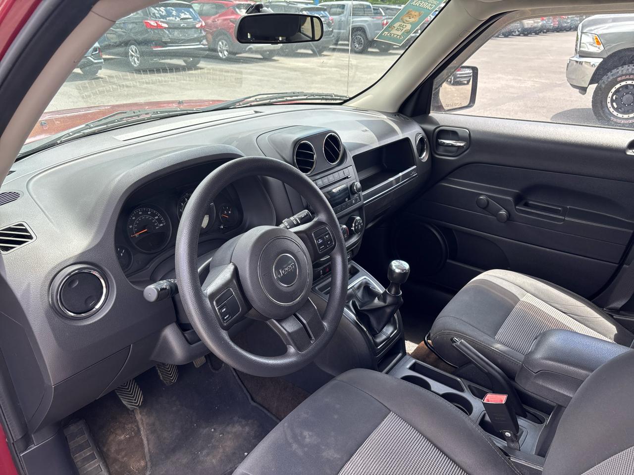 Jeep Patriot FWD 4dr Sport 2015