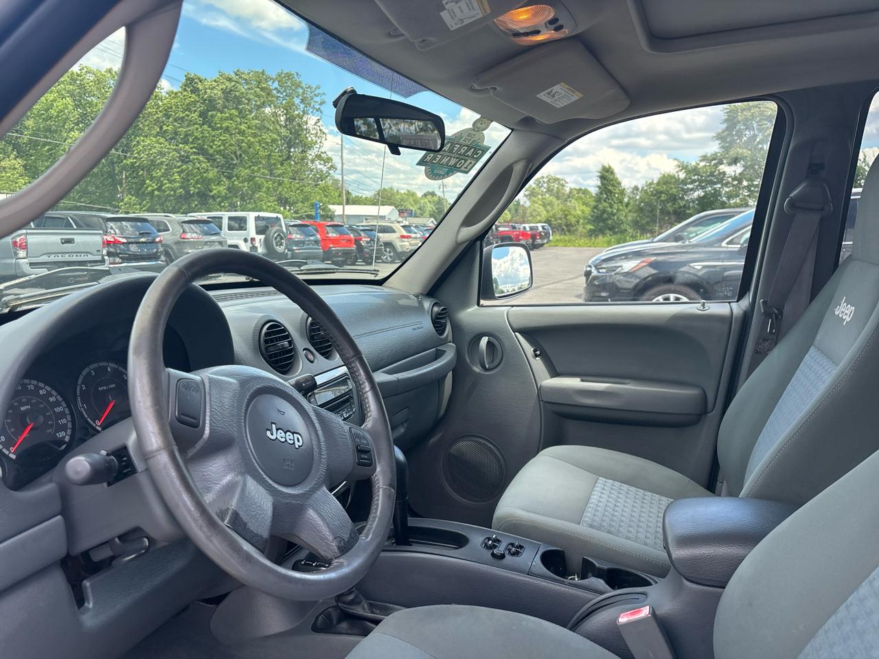 Jeep Liberty 4dr Renegade 4WD 2005