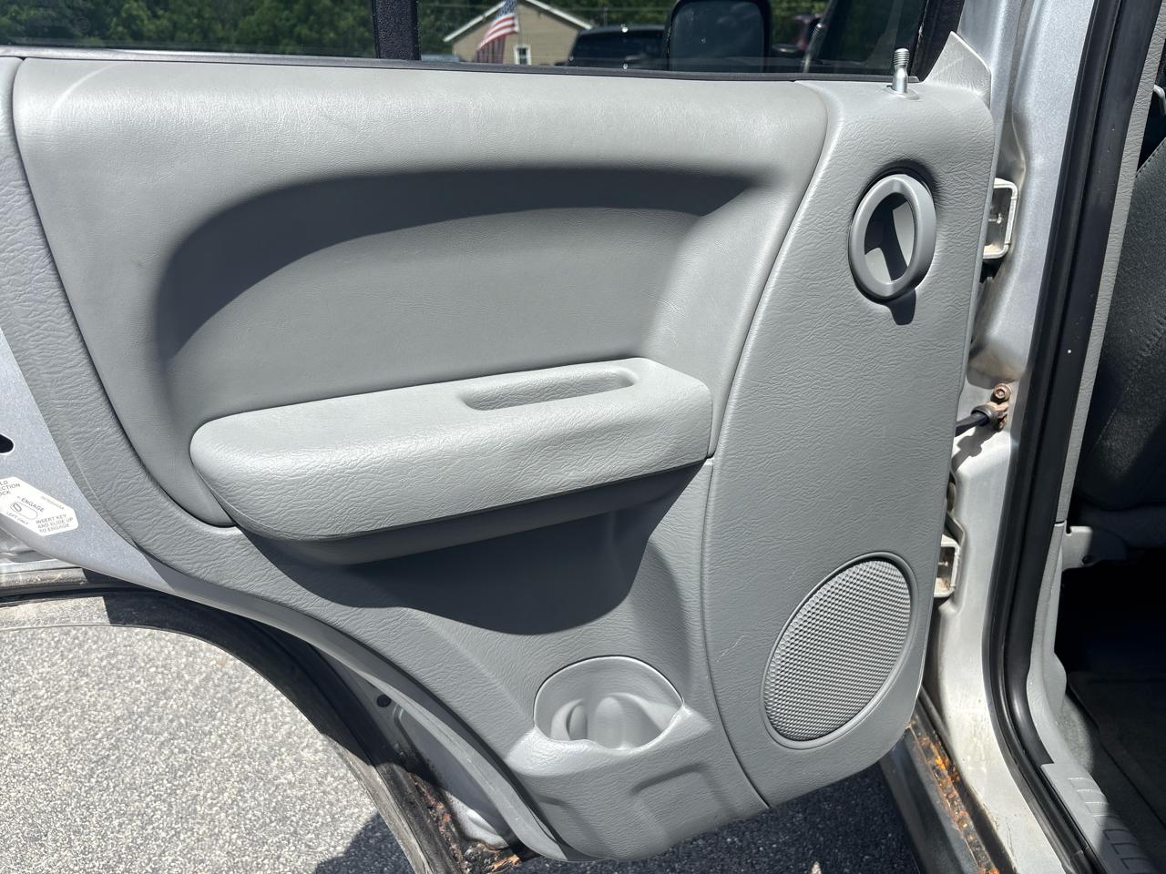 Jeep Liberty 4dr Renegade 4WD 2005