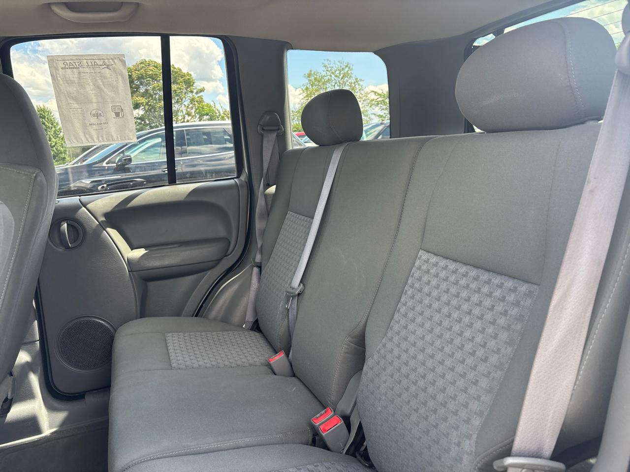 Jeep Liberty 4dr Renegade 4WD 2005