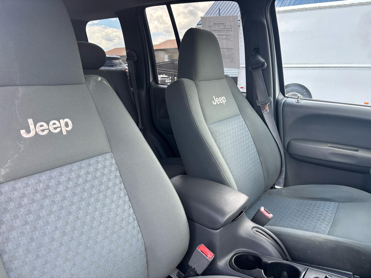 Jeep Liberty 4dr Renegade 4WD 2005