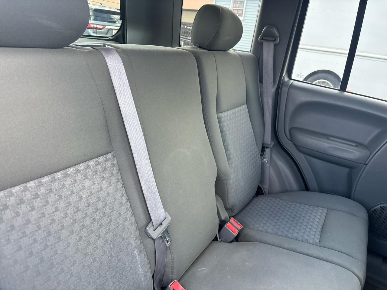 Jeep Liberty 4dr Renegade 4WD 2005